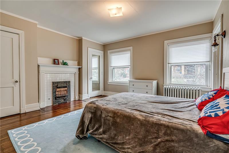 6549 Darlington Road Pittsburgh, PA 15217 - Photo 17 of 22 Gallery Image 17