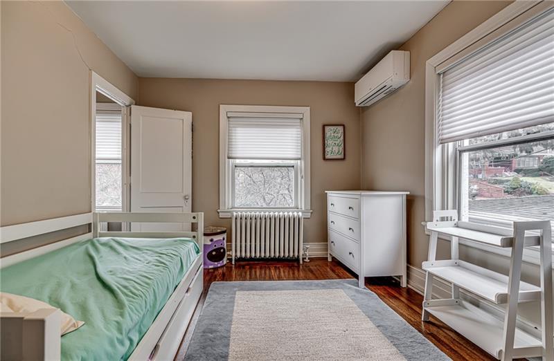 6549 Darlington Road Pittsburgh, PA 15217 - Photo 18 of 22 Gallery Image 18