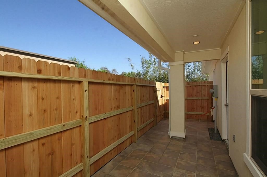 14478 Summerleaf Lane Houston, TX 77077 - Photo 21 of 26 a view of a balcony