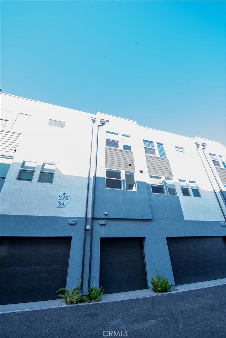 339 Placemark Irvine, CA 92614 - Photo 20 of 30 a view of a building