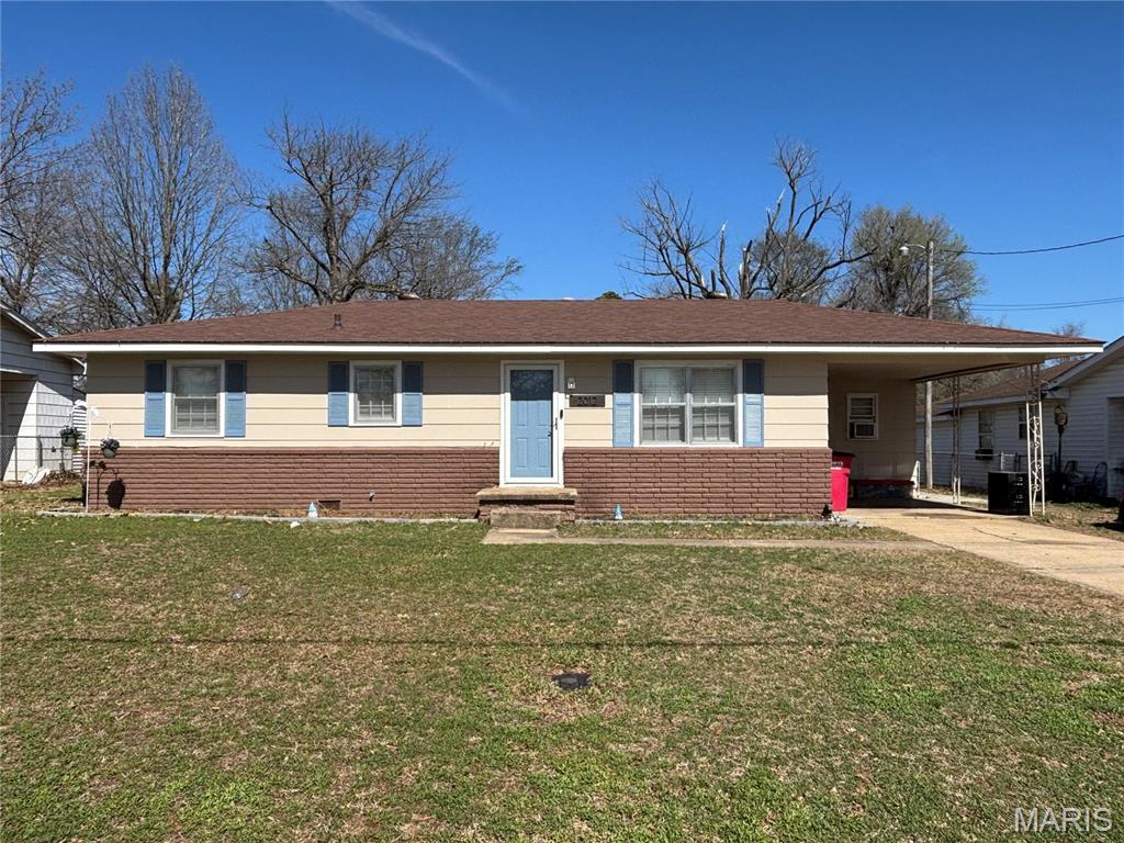 2012 Kentucky Street Sikeston, MO 63801 - Photo 1 of 12