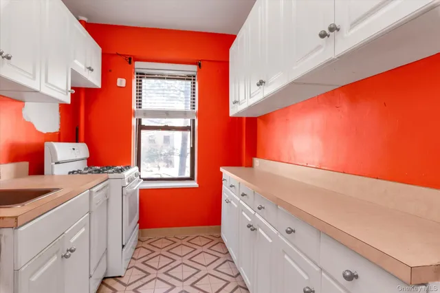 $295,000 | 99-21 67th Road, Unit 3A | Rego Park