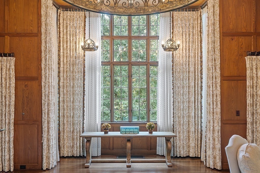 110 Shade Street Lexington, MA 02421 - Photo 3 of 38