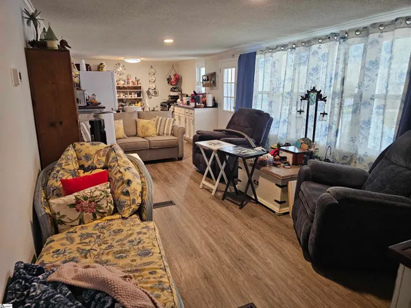 $270,000 | 786 Isle Of Pines Circle, Waterloo, SC 29384