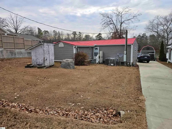 $270,000 | 786 Isle Of Pines Circle, Waterloo, SC 29384