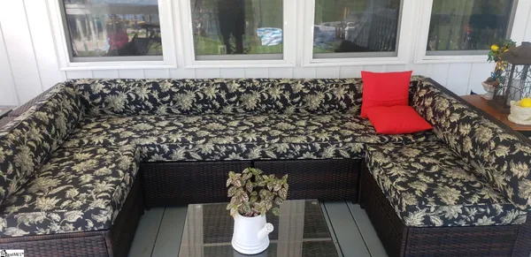 $270,000 | 786 Isle Of Pines Circle, Waterloo, SC 29384