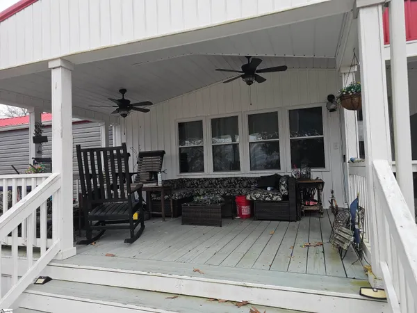 $270,000 | 786 Isle Of Pines Circle, Waterloo, SC 29384