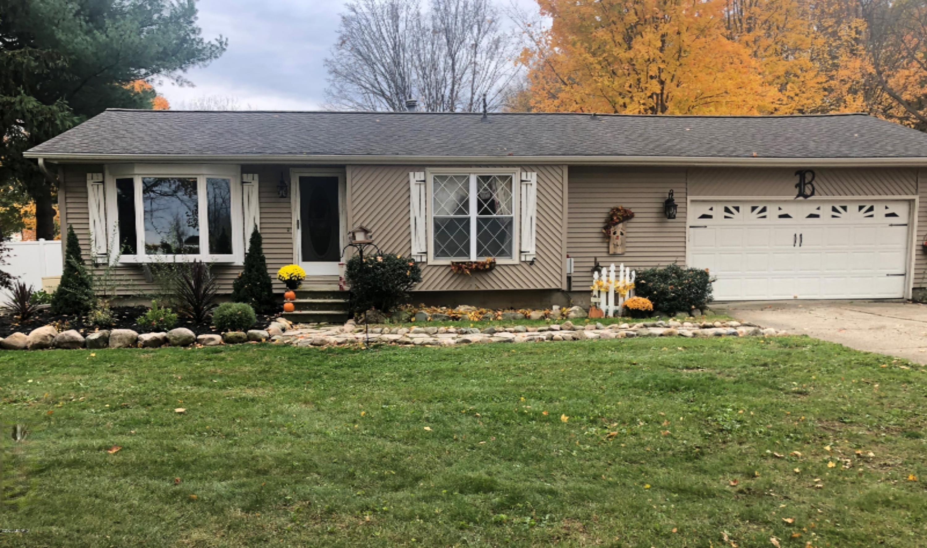4801 Hanover Road Horton, MI 49246 - Photo 2 of 56 IMG_1066