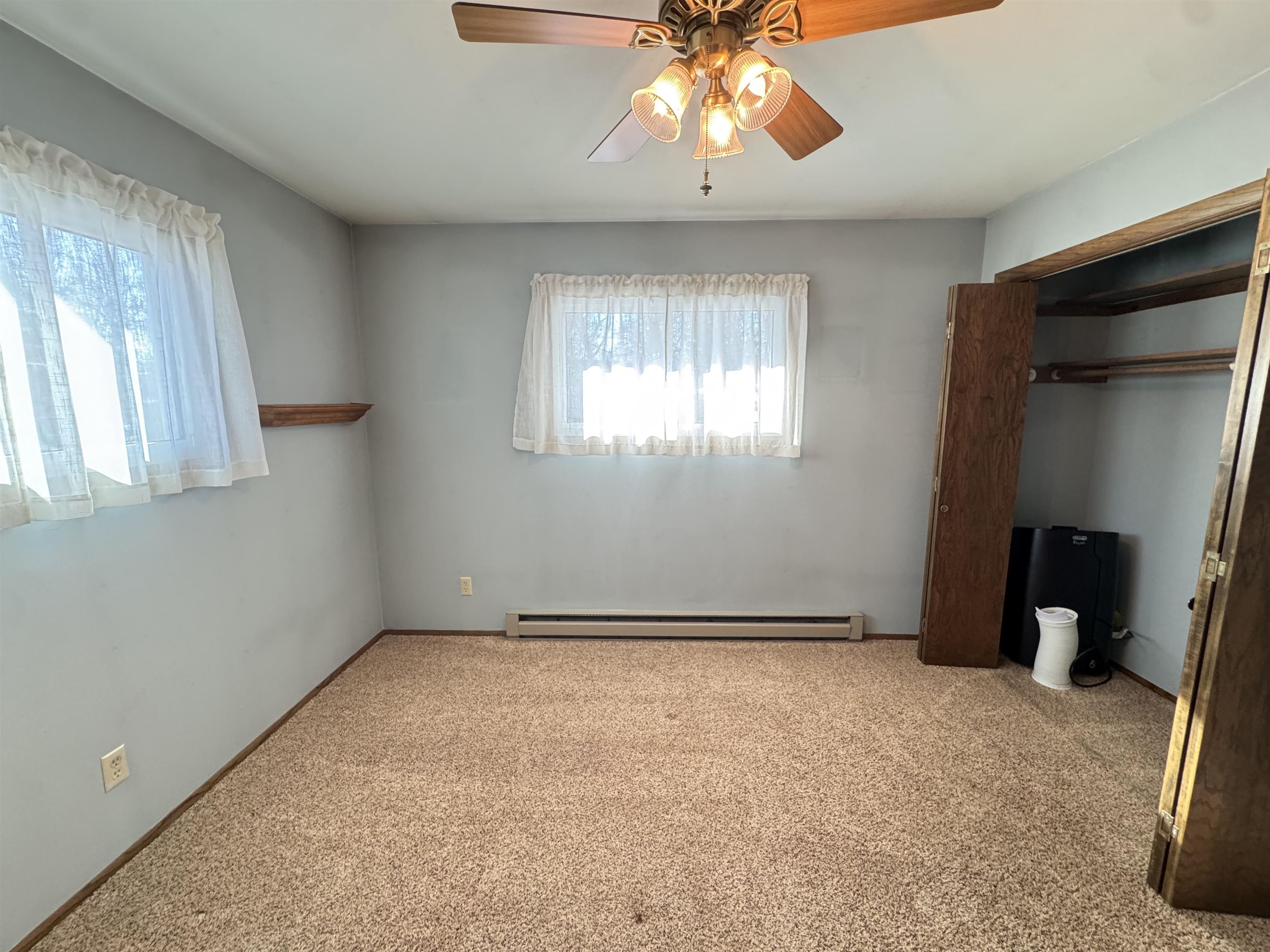 694 Leighton Road Waupaca, WI 54981 - Photo 8 of 18