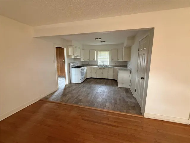 $2,350 | 300 Stewart Avenue, River Ridge, LA 70123