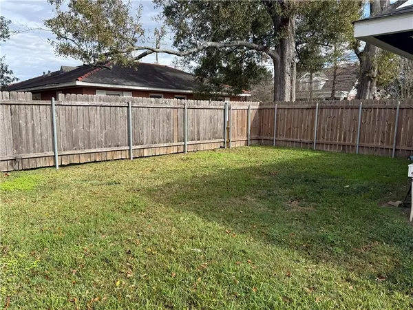$2,350 | 300 Stewart Avenue, River Ridge, LA 70123