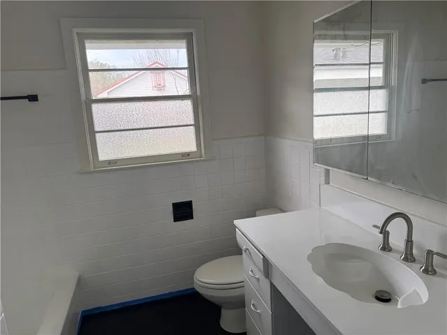 $2,350 | 300 Stewart Avenue, River Ridge, LA 70123