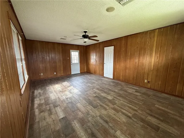 $2,350 | 300 Stewart Avenue, River Ridge, LA 70123