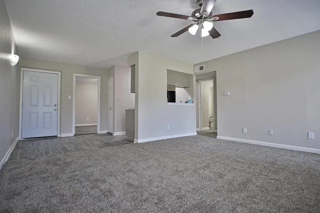 $945 | 1200 West Taylor Street, Sherman, TX 75092