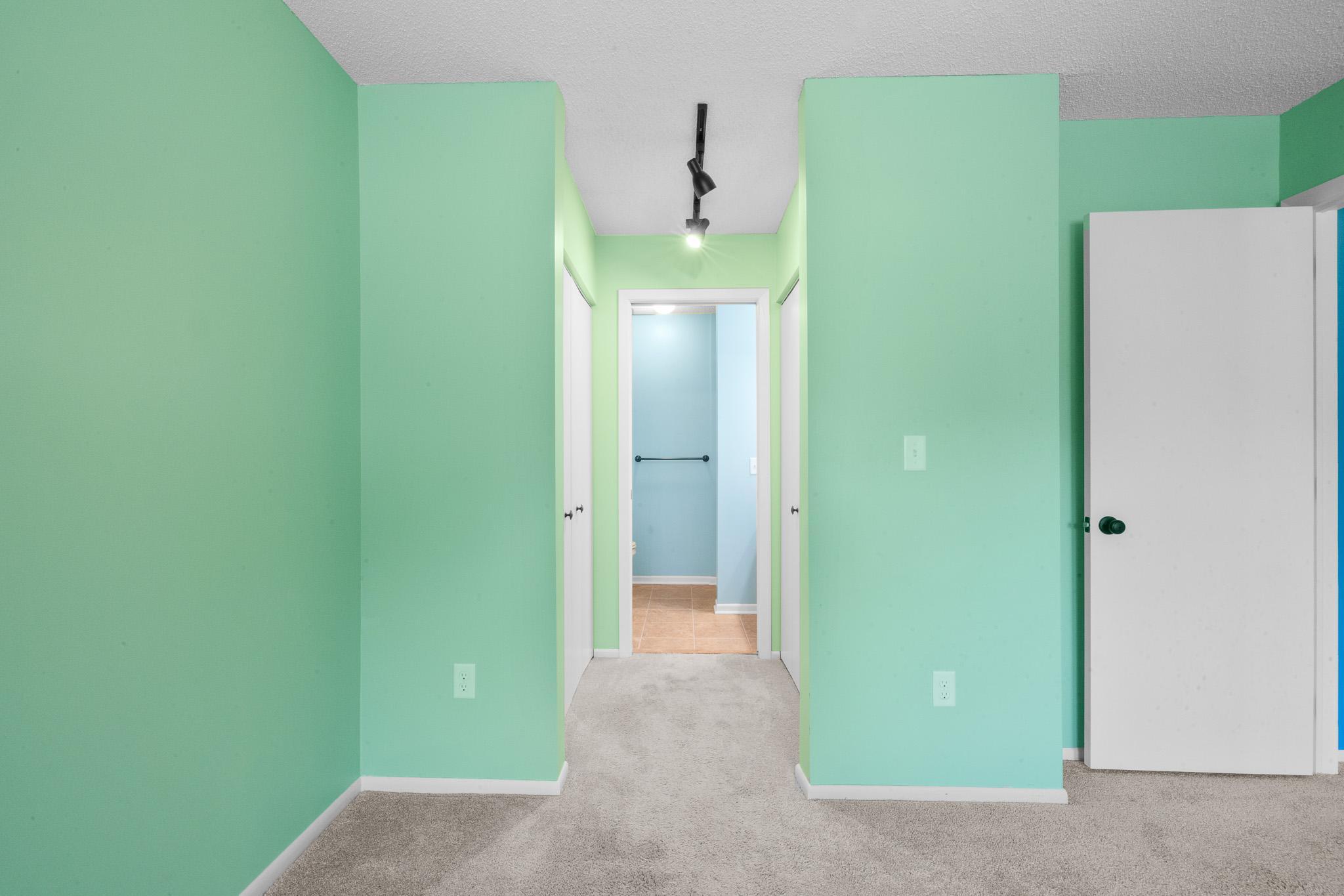 8940 Neill Lake Road, Unit B Eden Prairie, MN 55347 - Photo 16 of 36 Gallery Image 16