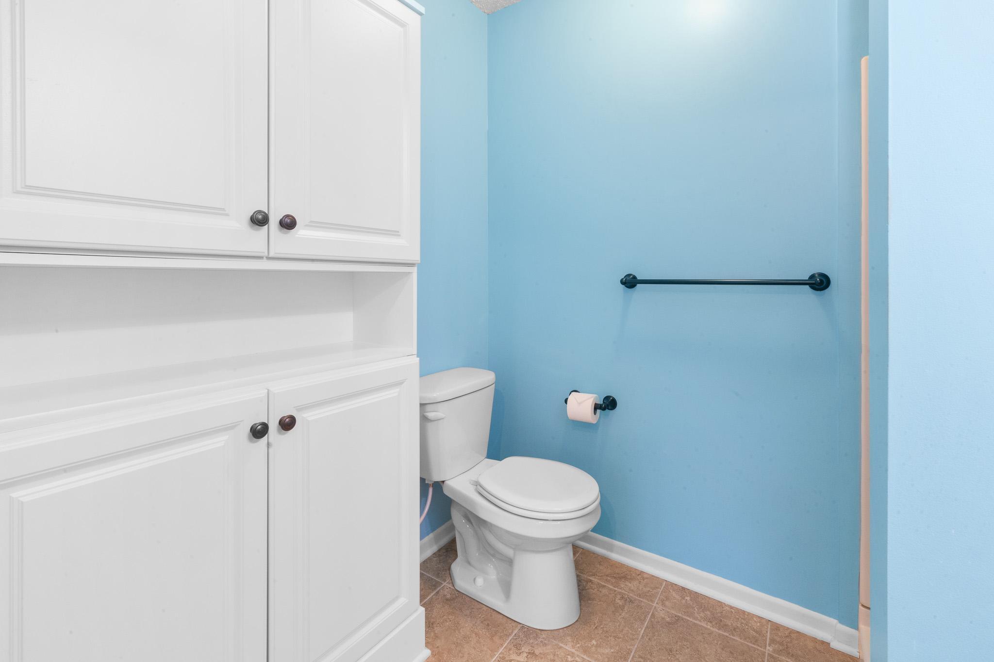 8940 Neill Lake Road, Unit B Eden Prairie, MN 55347 - Photo 18 of 36 Gallery Image 18