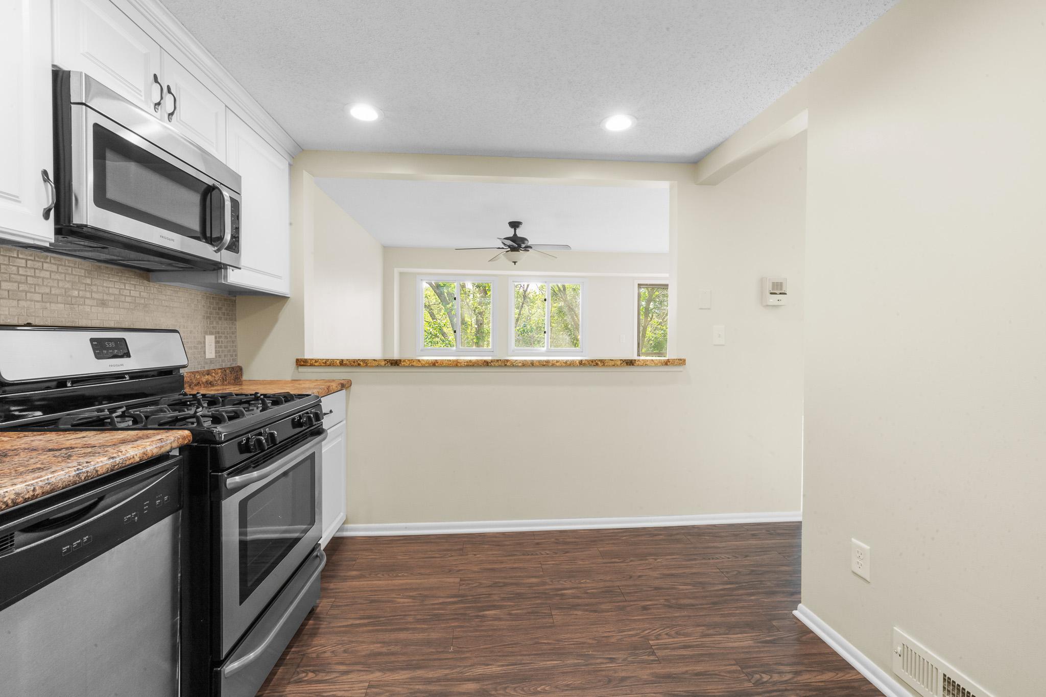 8940 Neill Lake Road, Unit B Eden Prairie, MN 55347 - Photo 6 of 36 Gallery Image 6