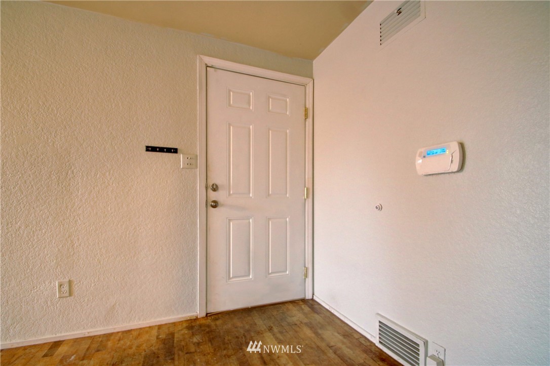 617 North Laventure Road Mount Vernon, WA 98273 - Photo 6 of 37 Gallery Image 6