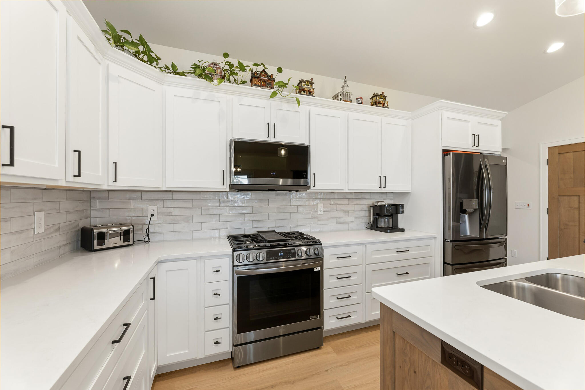 274 Weston Road Holmen, WI 54636 - Photo 12 of 38 12 KITCHEN