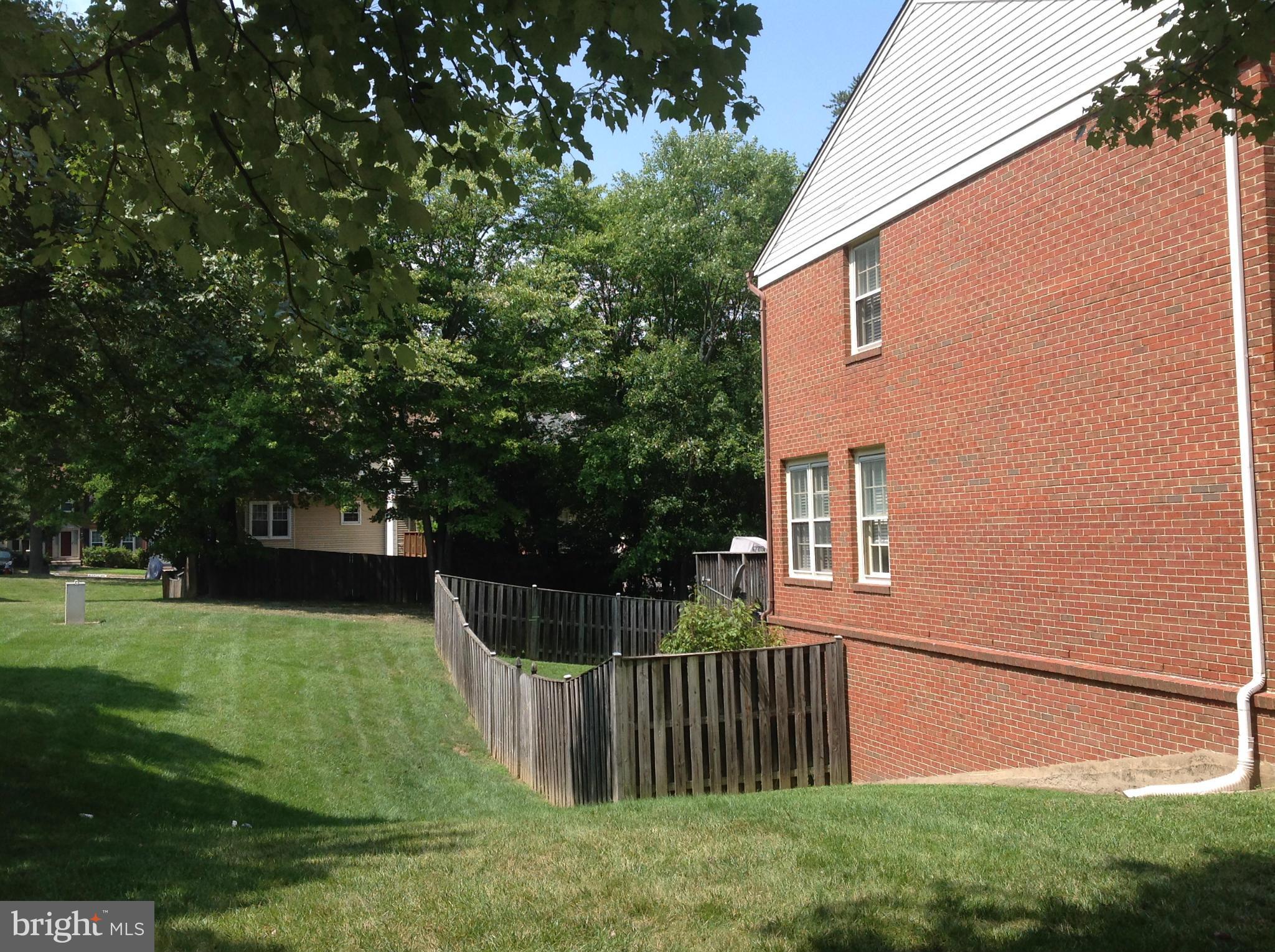 7964 Forest Path Way Springfield, VA 22153 - Photo 28 of 29 Exterior (General)