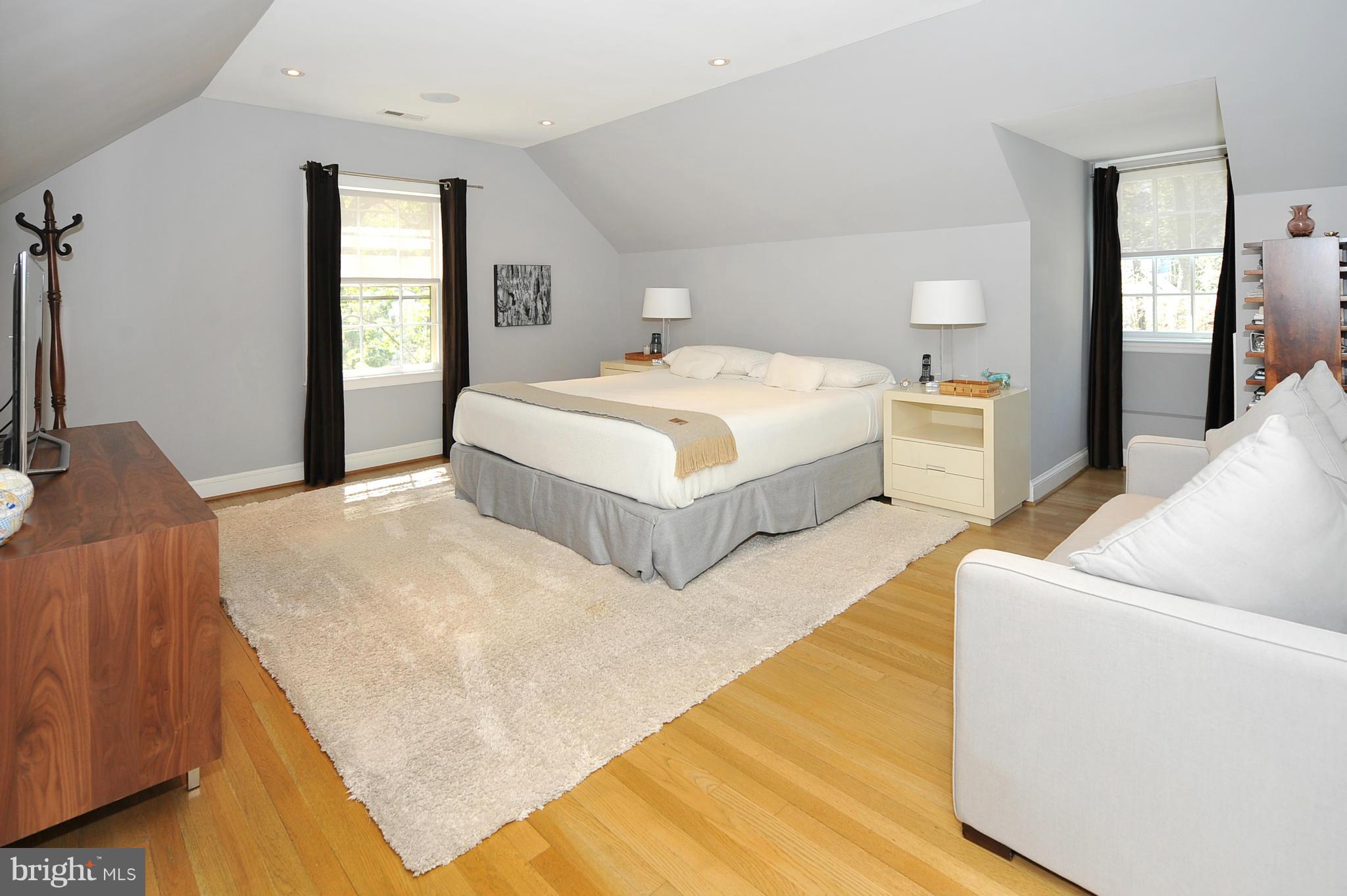 5011 Overlook Road Northwest Washington, DC 20016 - Photo 8 of 11 Bedroom (Master)