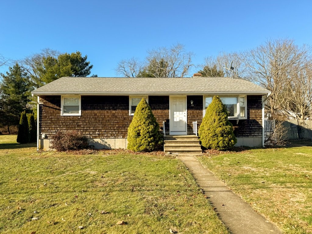 19 Flint Corn Road Portsmouth, RI 02871 - Photo 2 of 21