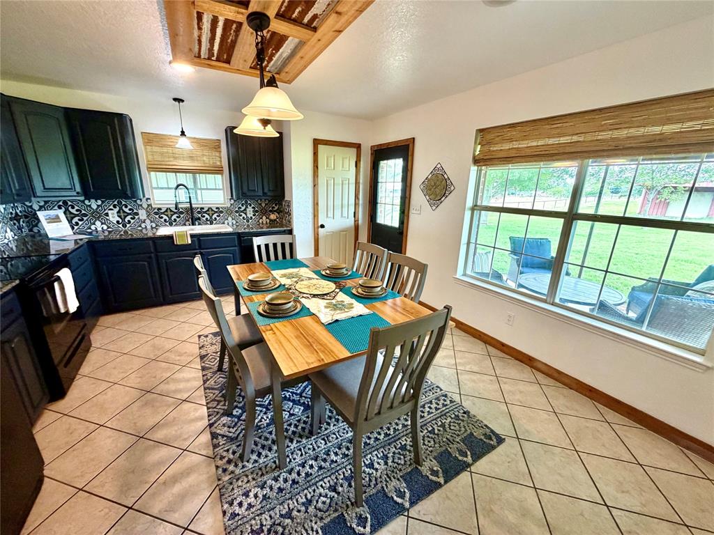 826 Gilliland Road Springtown, TX 76082 - Photo 9 of 28