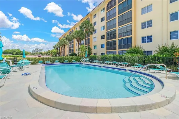$245,000 | 5 High Point Circle West, Unit 211, Naples, FL 34103