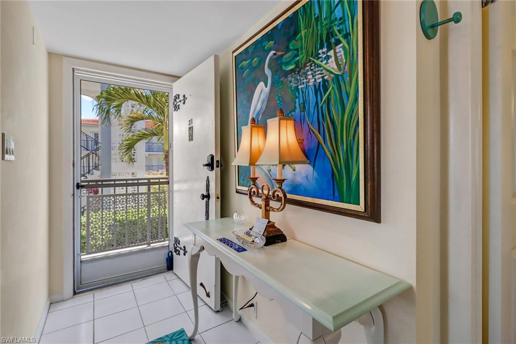 5 High Point Circle West, Unit 211 Naples, FL 34103 - Photo 6 of 44
