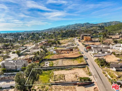 a view of entryway with a front door
