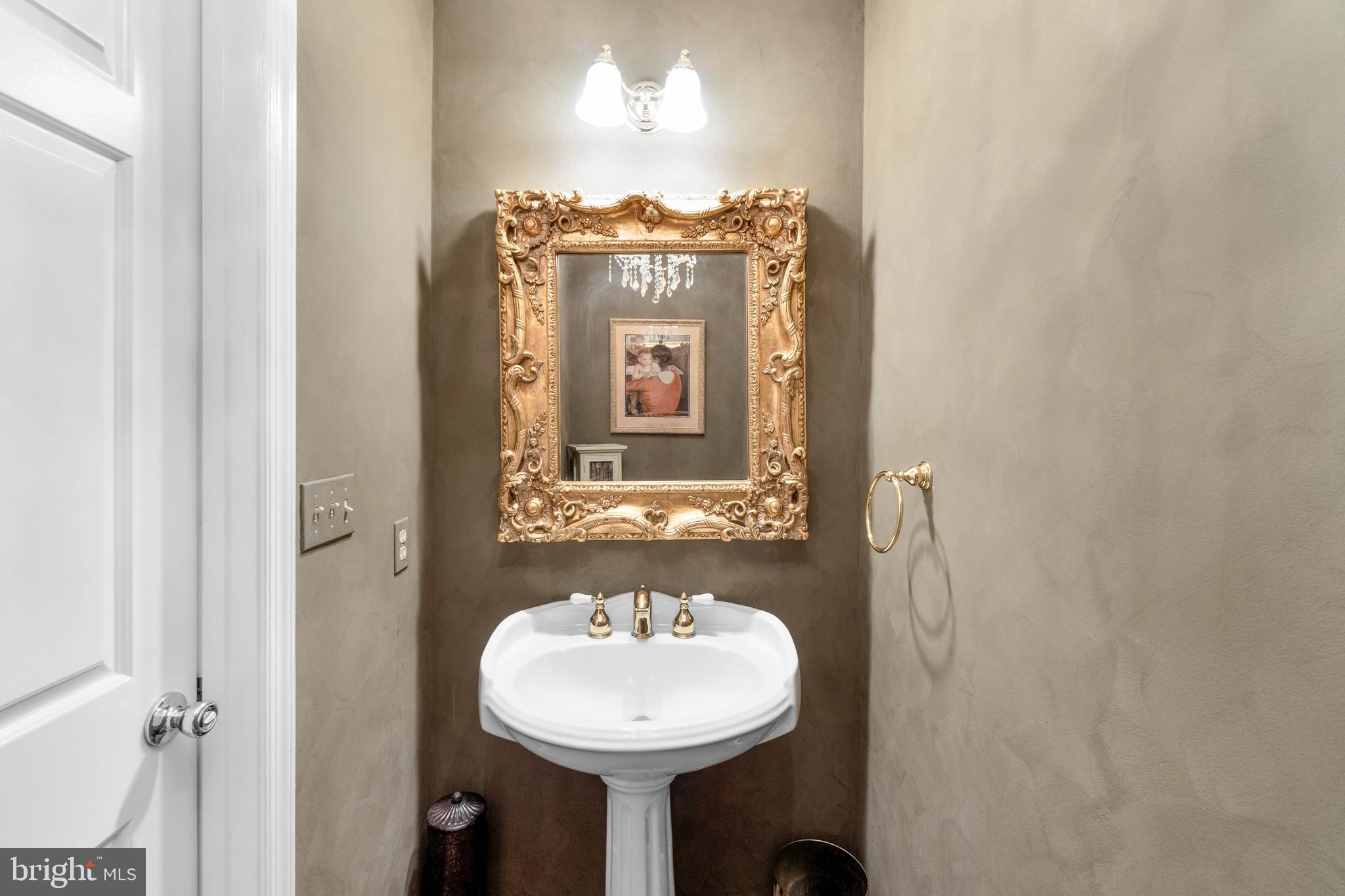 3706 Timber View Way Reisterstown, MD 21136 - Photo 19 of 73 Powder Room