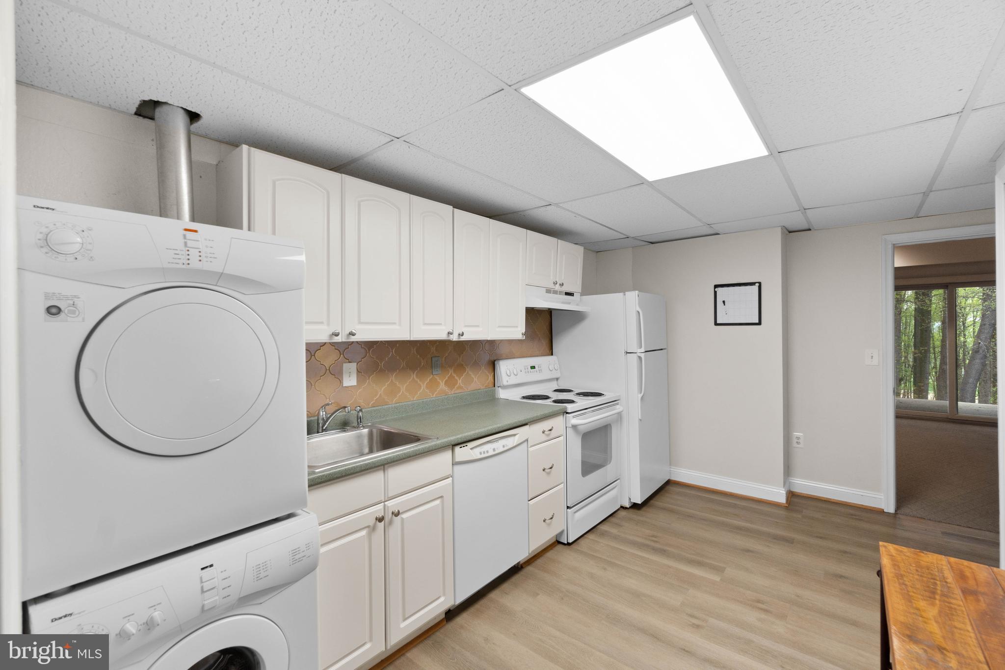 3706 Timber View Way Reisterstown, MD 21136 - Photo 51 of 73 2nd Kitchen