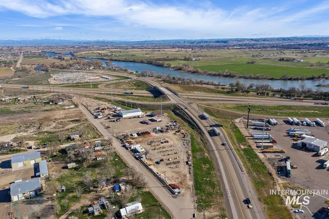 $999,900 | 2090 Northwest 11th Street, Ontario, OR 97914