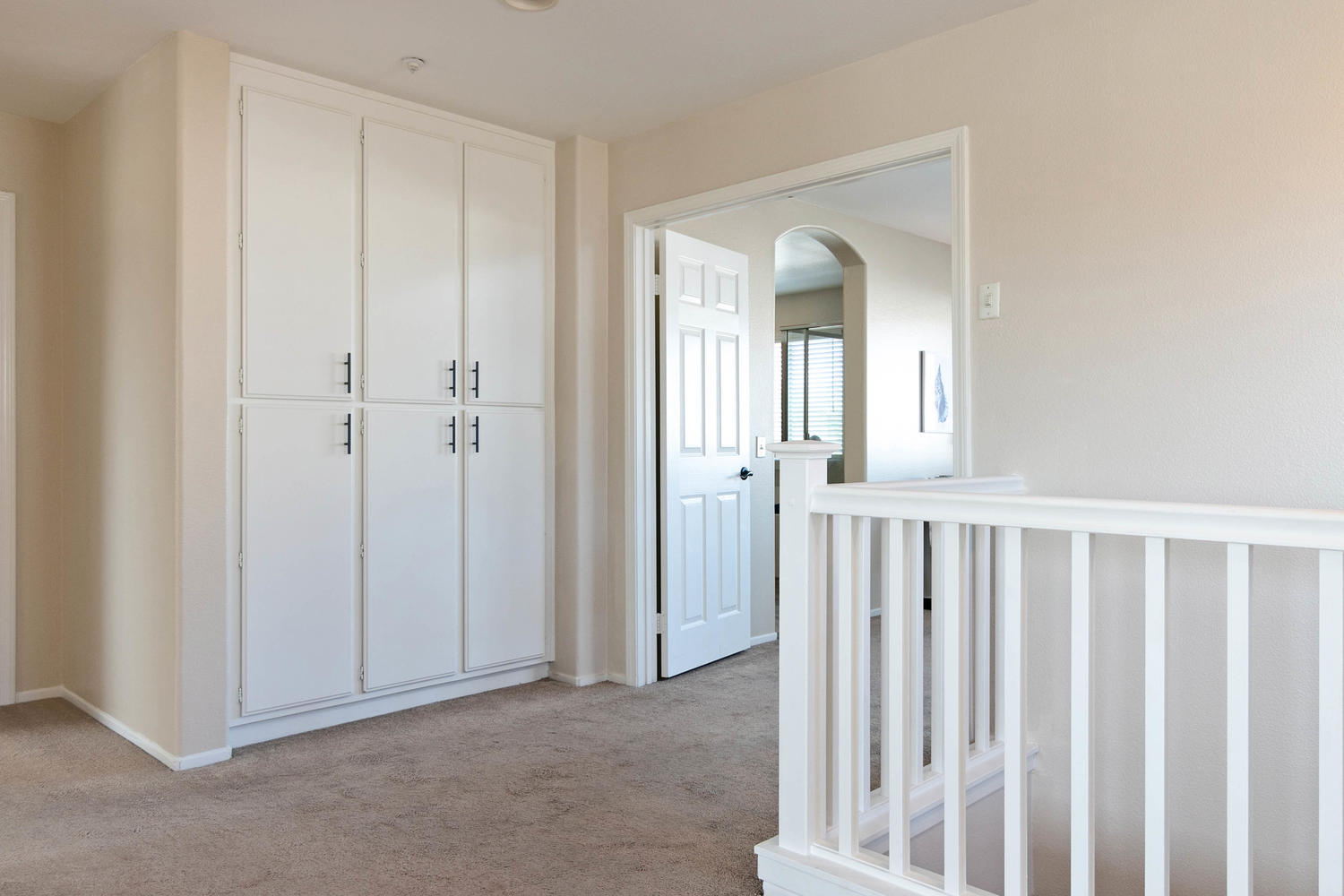 1423 Lorena Drive Oxnard, CA 93030 - Photo 23 of 30 a view of a livingroom from a hallway