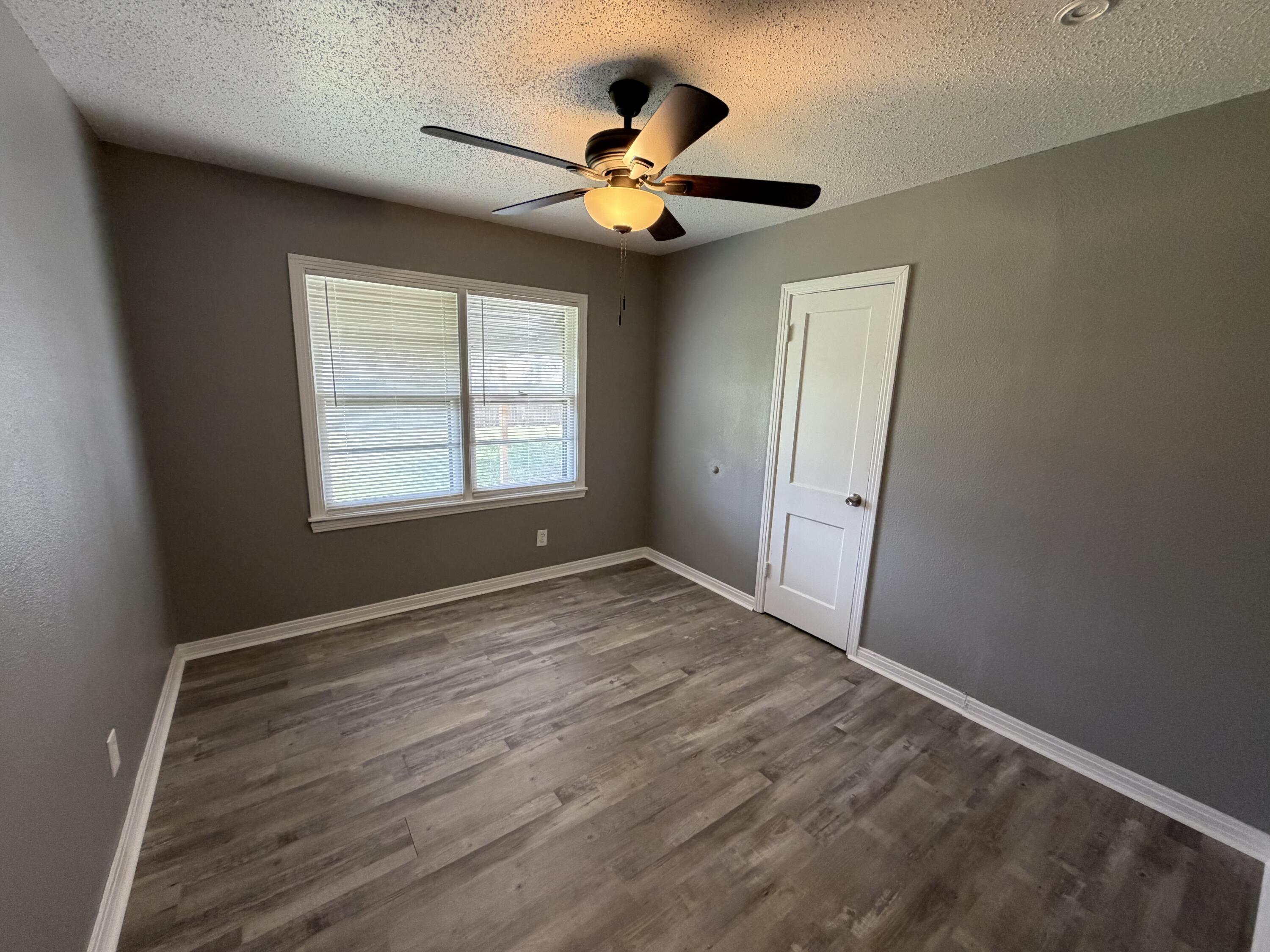 3511 33rd Street Lubbock, TX 79410 - Photo 6 of 14 IMG_4894