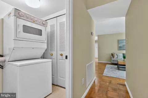 $495,000 | 5809 Edson Lane, Unit 103, North Bethesda, MD 20852