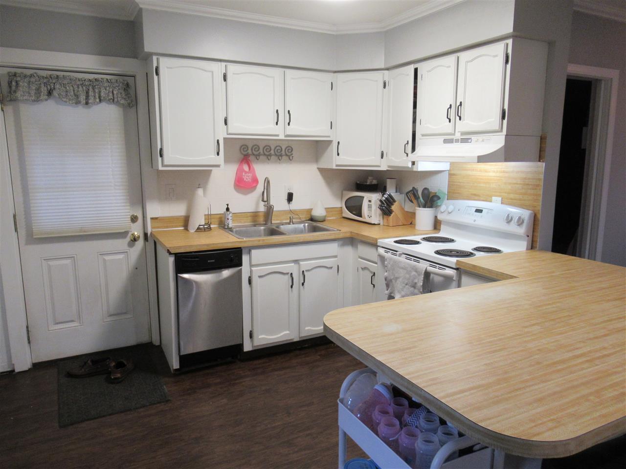 8454 Potter Road Flushing, MI 48433 - Photo 5 of 30 31399774-4.JPG
