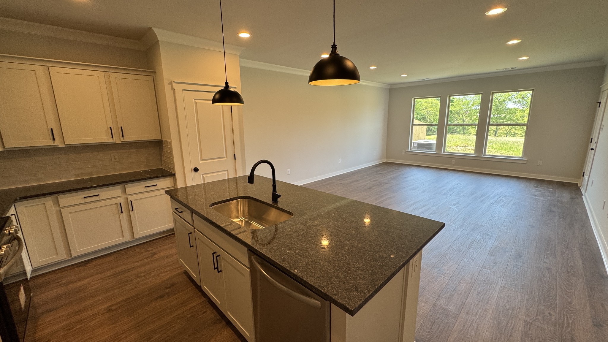 510 West Foxrun Springfield, TN 37172 - Photo 5 of 18