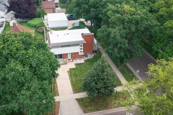 $599,900 | 1550 8th Street South, Fargo, ND 58103