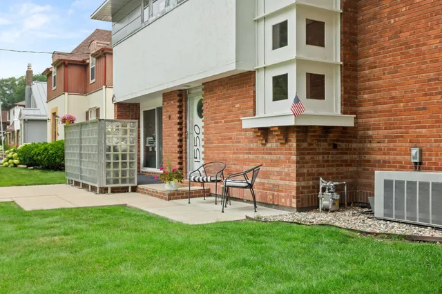 $625,000 | 1550 8th Street South, Fargo, ND 58103