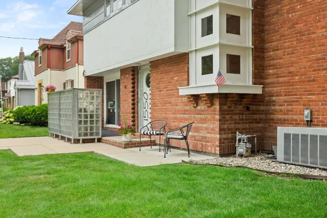 $625,000 | 1550 8th Street South, Fargo, ND 58103