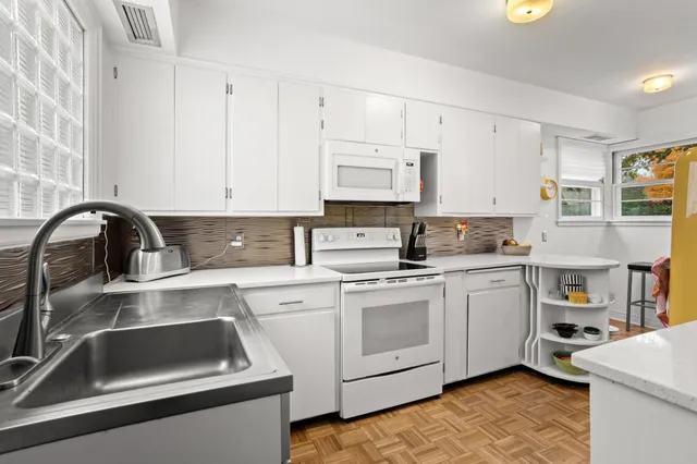 $625,000 | 1550 8th Street South, Fargo, ND 58103