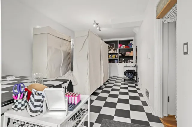 $625,000 | 1550 8th Street South, Fargo, ND 58103