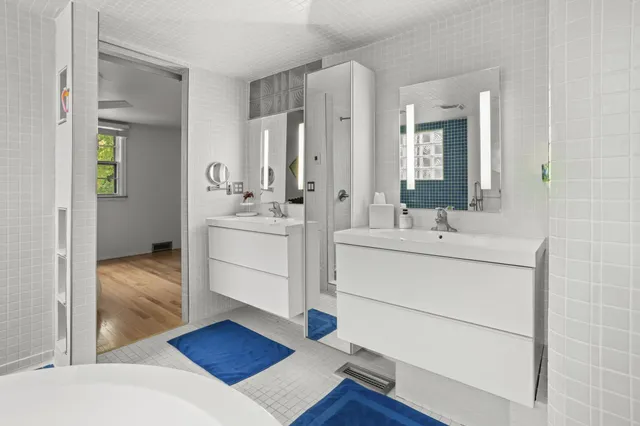 $625,000 | 1550 8th Street South, Fargo, ND 58103