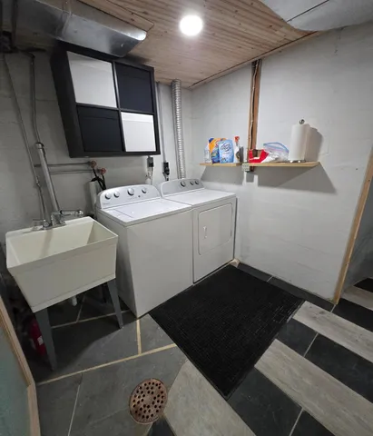 $625,000 | 1550 8th Street South, Fargo, ND 58103