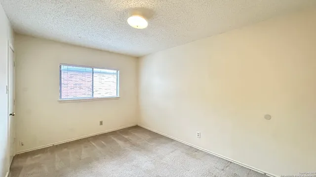 $1,900 | 8435 Parry Path, San Antonio, TX 78109