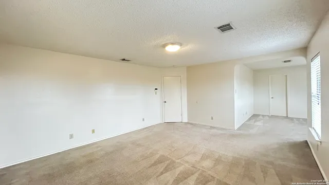 $1,900 | 8435 Parry Path, San Antonio, TX 78109