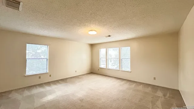 $1,900 | 8435 Parry Path, San Antonio, TX 78109