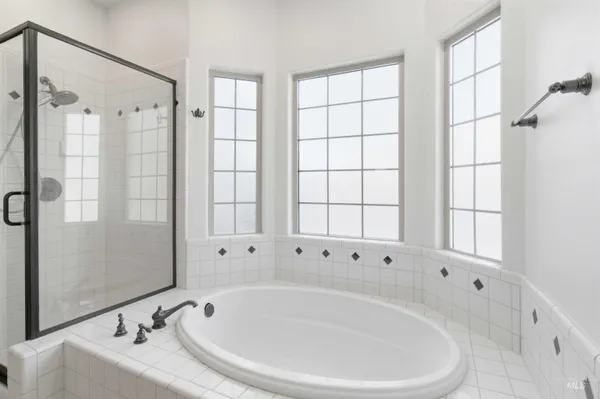 $698,000 | 4550 West Brassie Court, Meridian, ID 83646
