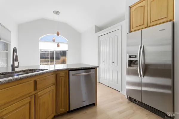 $698,000 | 4550 West Brassie Court, Meridian, ID 83646